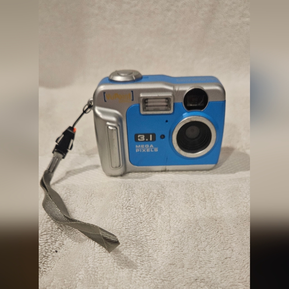 VuPOINT SOLUTIONS 3.1 MEGA PIXELS DIGITAL CAMERA